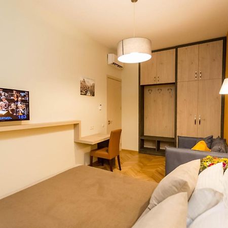 Luxury 3 Bedroom Apartment By Freedom Square City Center Tbilisi Buitenkant foto