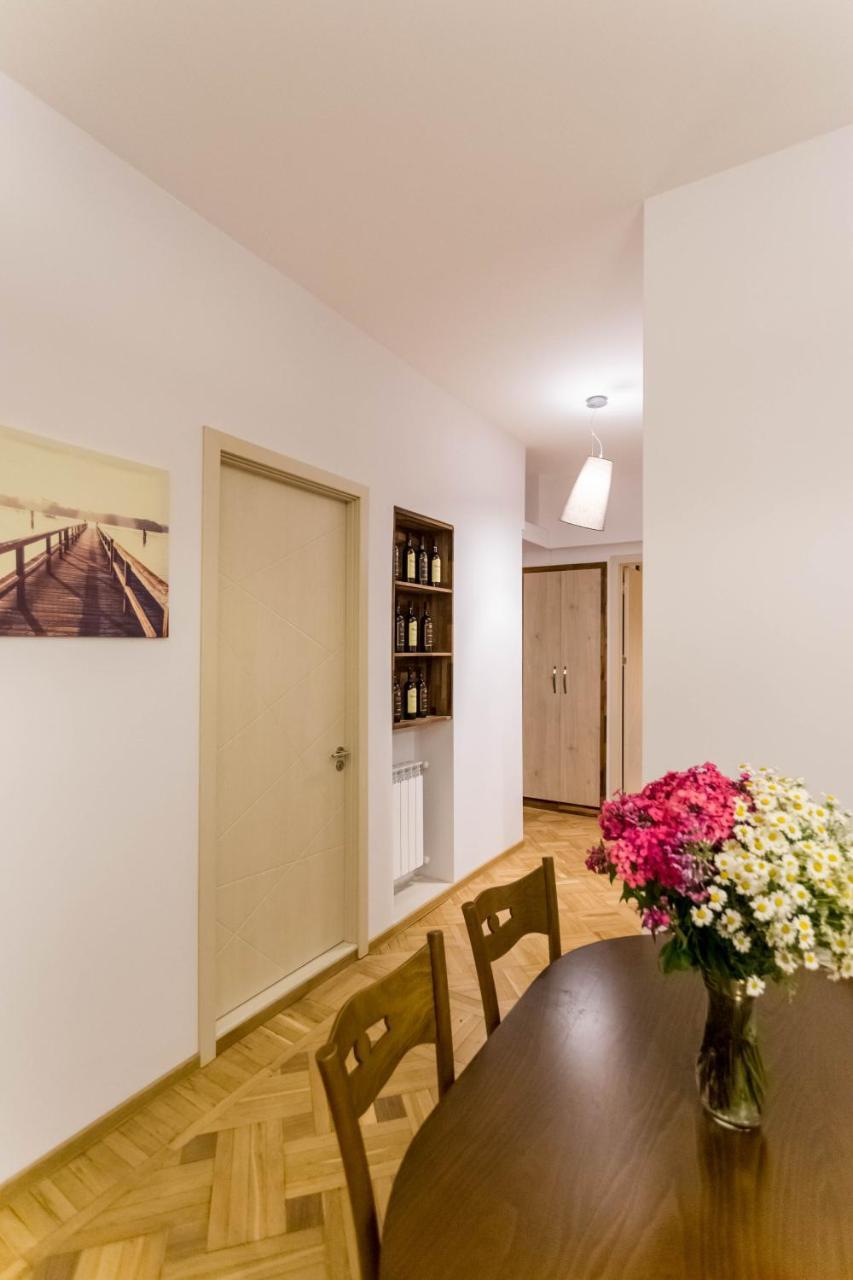 Luxury 3 Bedroom Apartment By Freedom Square City Center Tbilisi Buitenkant foto