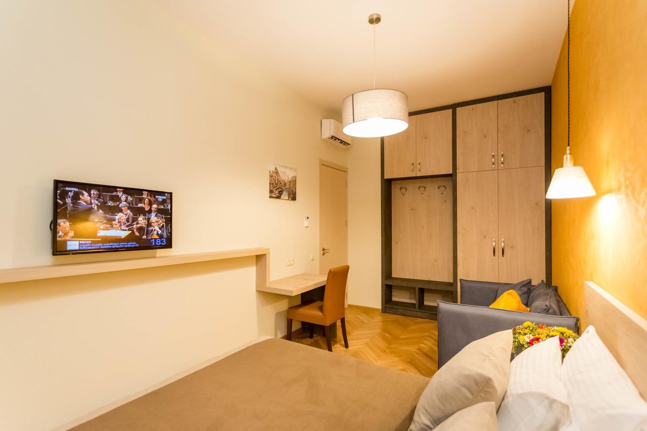 Luxury 3 Bedroom Apartment By Freedom Square City Center Tbilisi Buitenkant foto