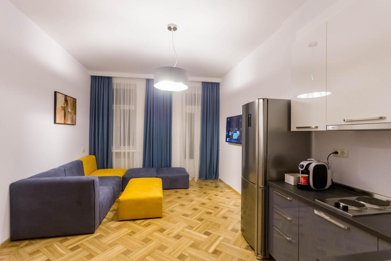Luxury 3 Bedroom Apartment By Freedom Square City Center Tbilisi Buitenkant foto