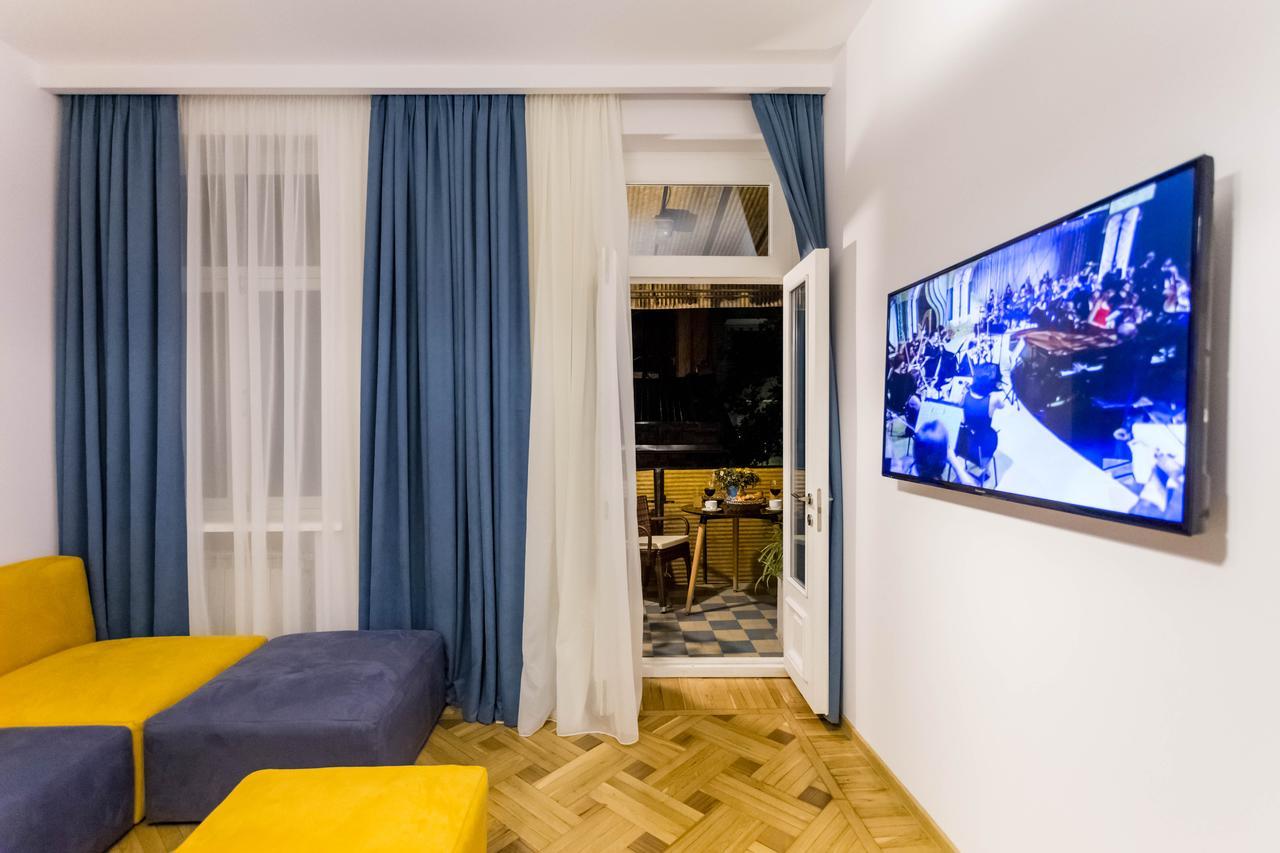 Luxury 3 Bedroom Apartment By Freedom Square City Center Tbilisi Buitenkant foto