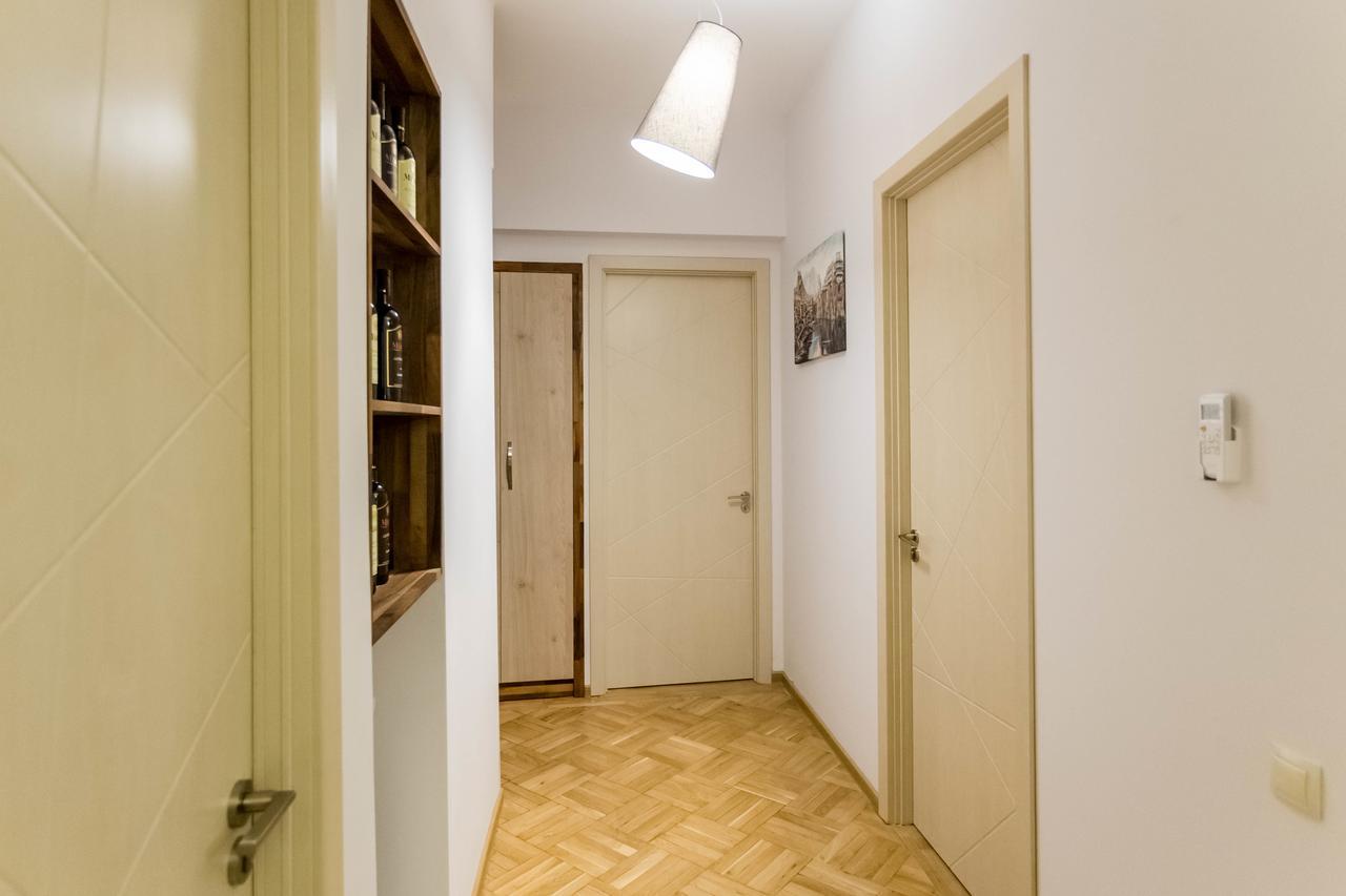 Luxury 3 Bedroom Apartment By Freedom Square City Center Tbilisi Buitenkant foto