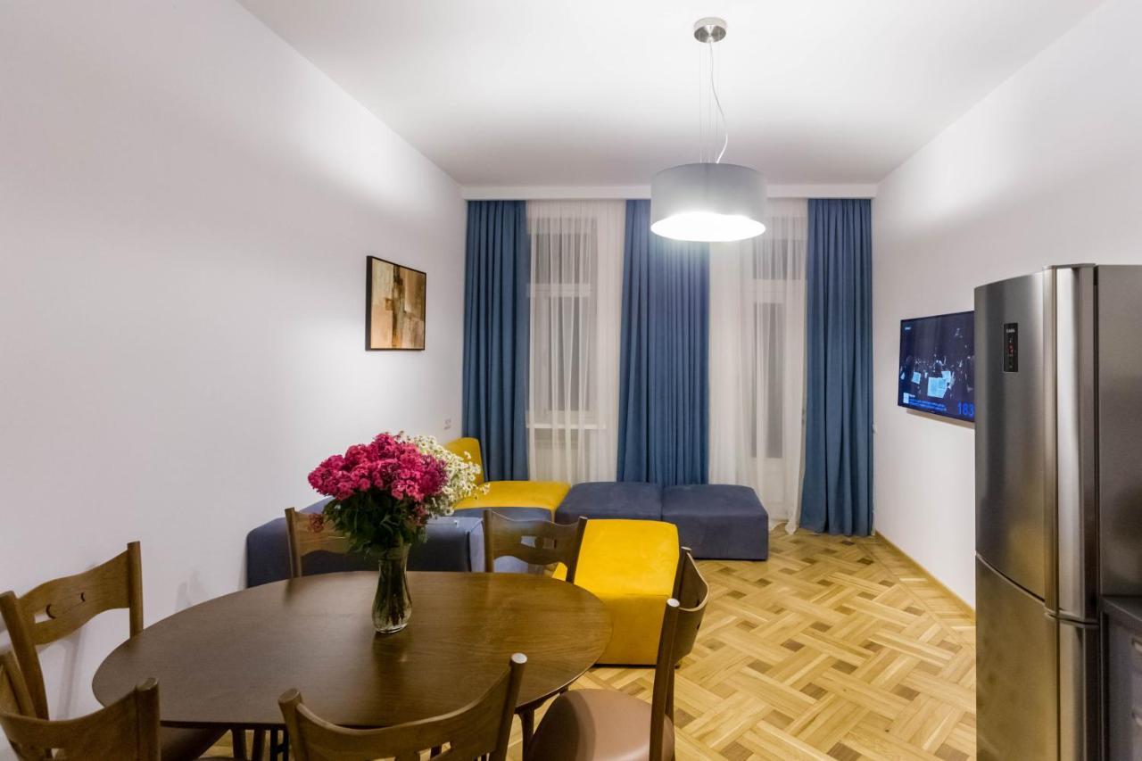 Luxury 3 Bedroom Apartment By Freedom Square City Center Tbilisi Buitenkant foto