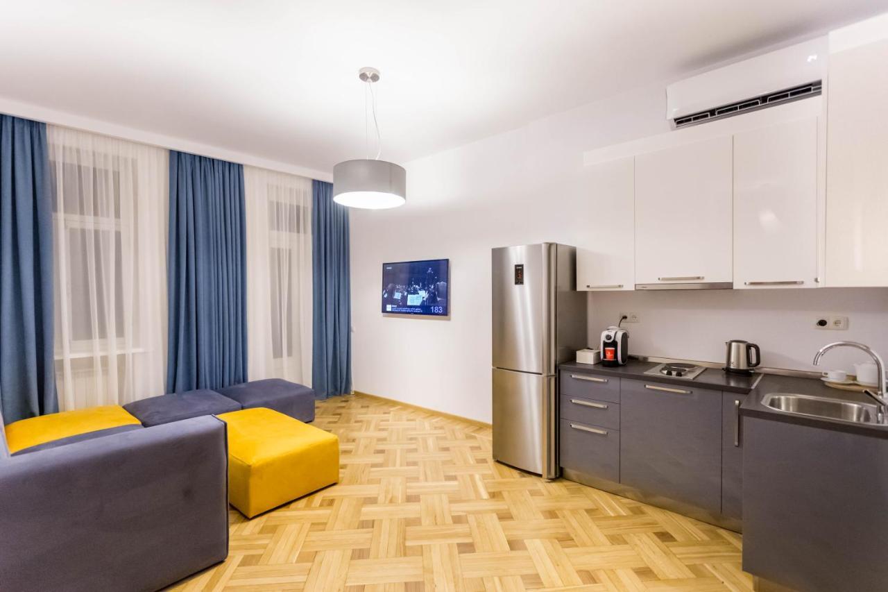 Luxury 3 Bedroom Apartment By Freedom Square City Center Tbilisi Buitenkant foto