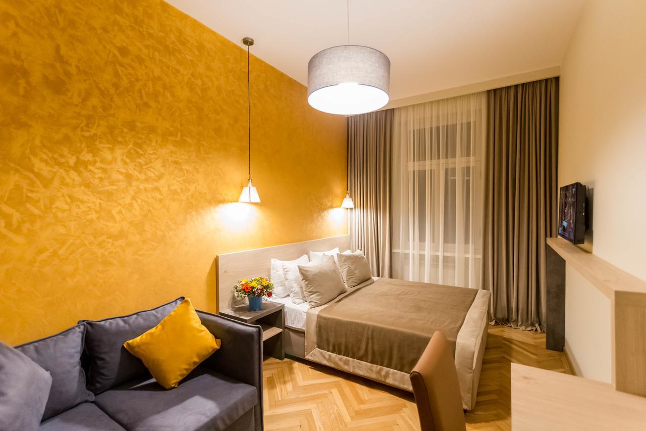 Luxury 3 Bedroom Apartment By Freedom Square City Center Tbilisi Buitenkant foto
